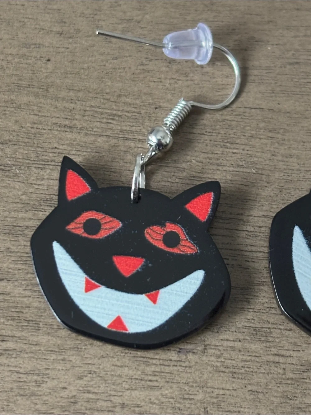 791. Black Cat Face Dangle Earrings Halloween NEW